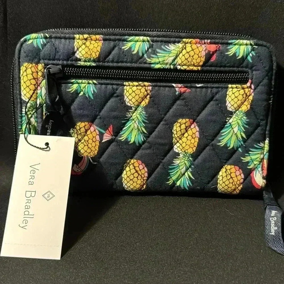Vera Bradley RFID Turnlock Wallet - Toucan Party (NWT) - Picture 2 of 6